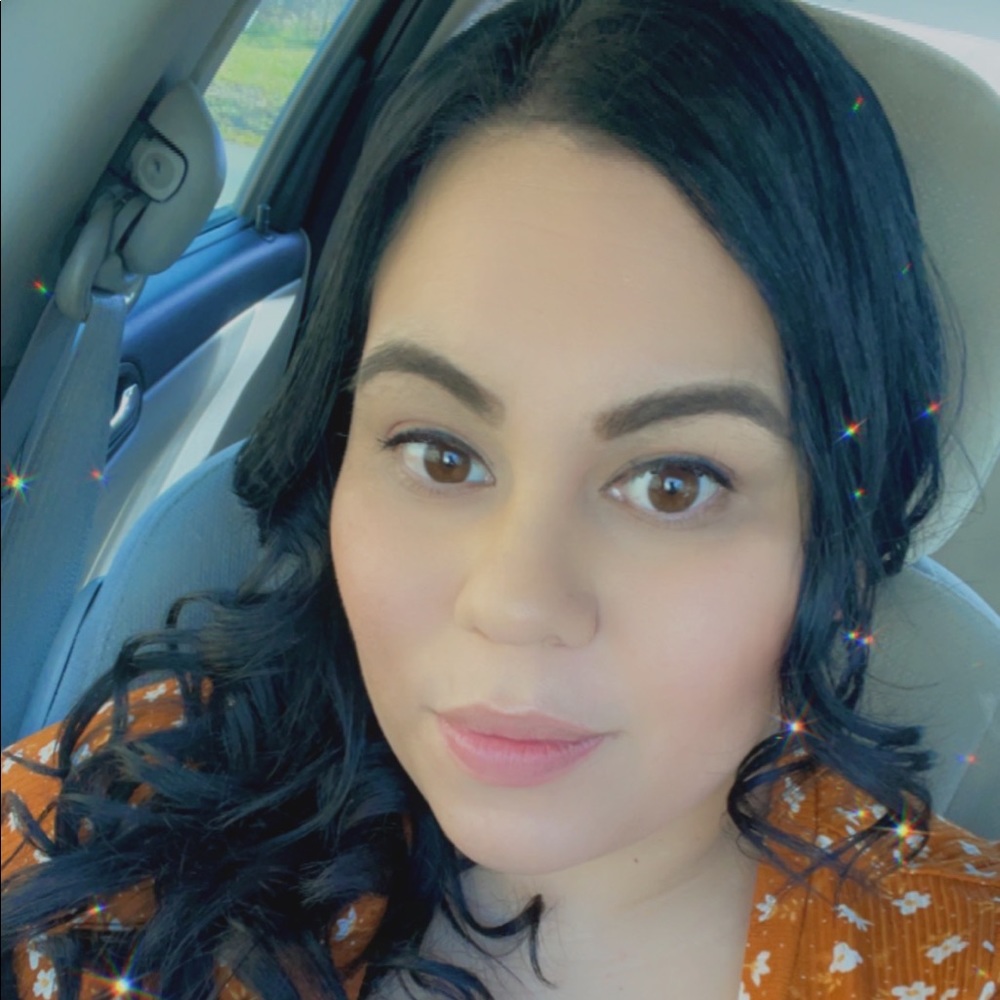 Meet your Posher, Viviana